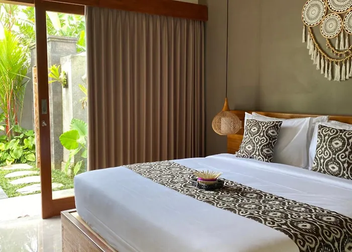 Villa Livin House Ubud